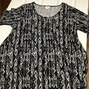 EUC Black and White Patterned LuLaRoe TShirt
